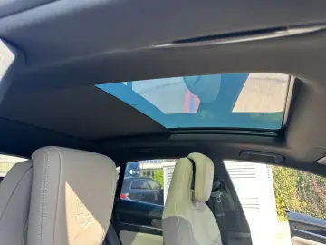 PORSCHE Macan 4  LUFT AHK KAMERA HUD MATRIX PANO 4x SHZ
