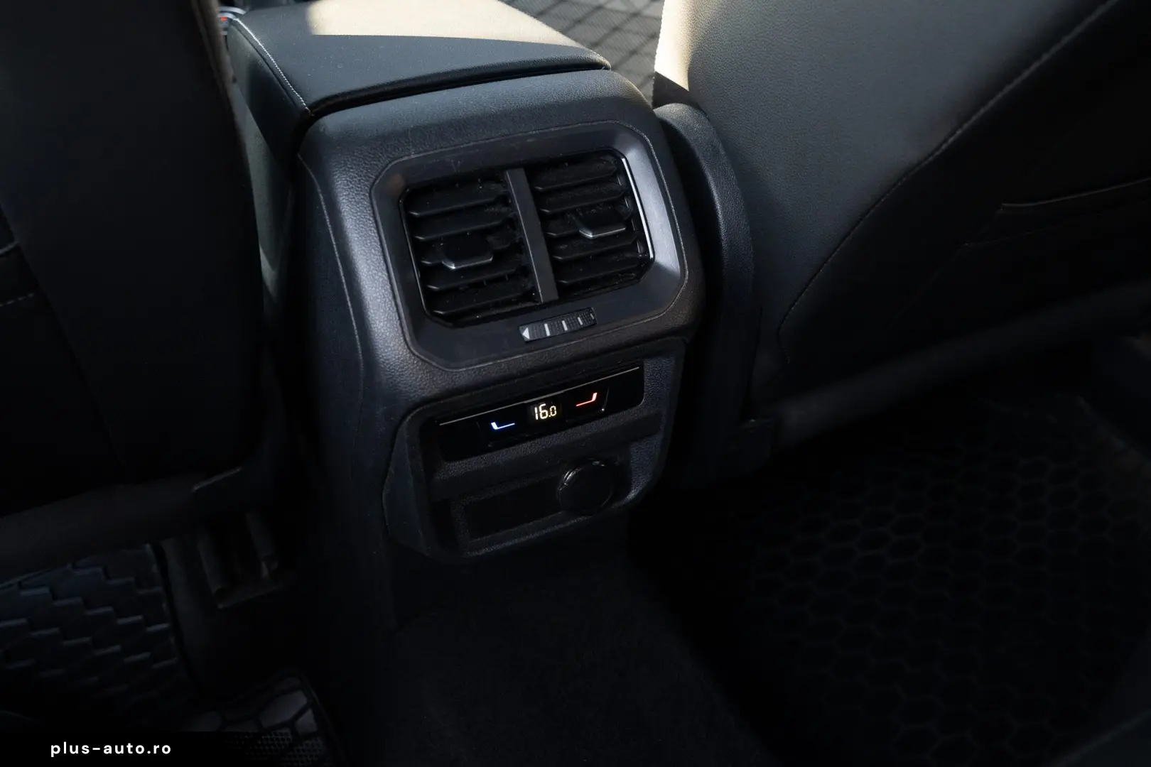 Volkswagen Tiguan R-Line 2.0 TDI SCR DSG 4Motion