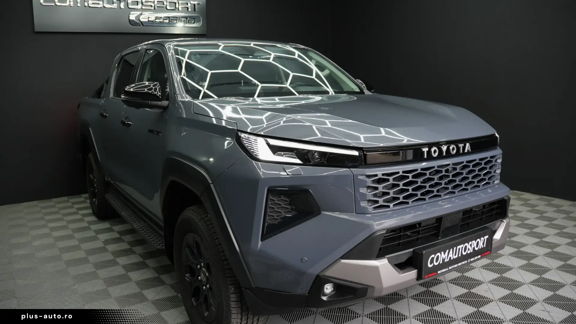 TOYOTA HILUX INVINCIBLE 2.8d AT MHEV MY26
