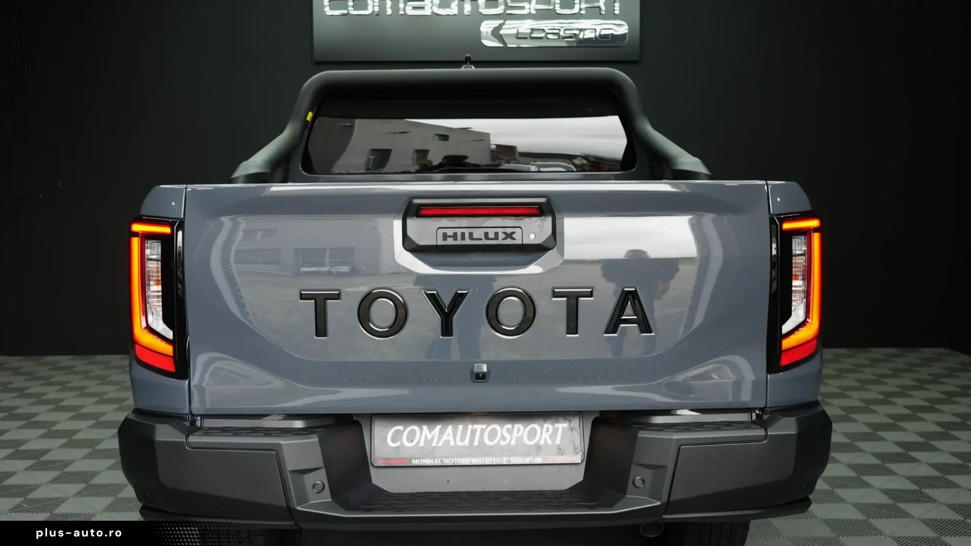 TOYOTA HILUX INVINCIBLE 2.8d AT MHEV MY26