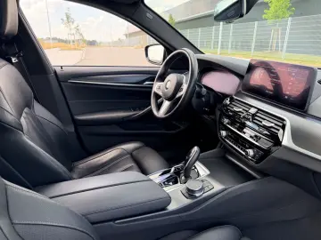 BMW 530d M Sport Pro SHD HUD MEMORY SITZBELÜFTUNG