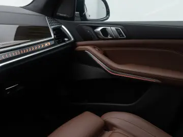 BMW X7 xD40d M Sport 360  SkyLounge