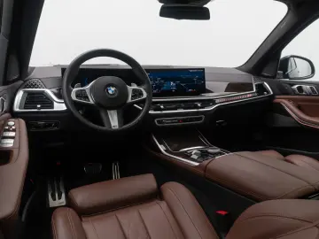 BMW X7 xD40d M Sport 360  SkyLounge