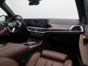 BMW X7 xD40d M Sport 360  SkyLounge