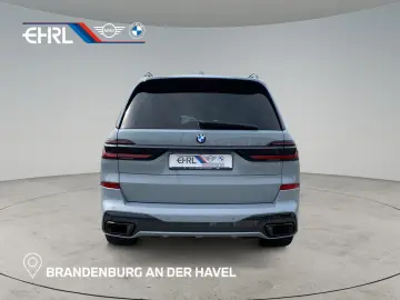 BMW X7 xDrive40d AHK 360
