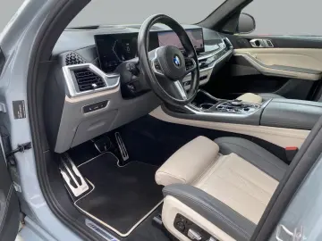 BMW X7 xDrive40d AHK 360