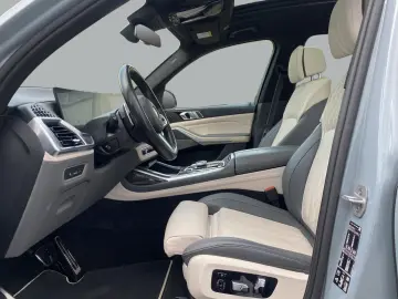 BMW X7 xDrive40d AHK 360