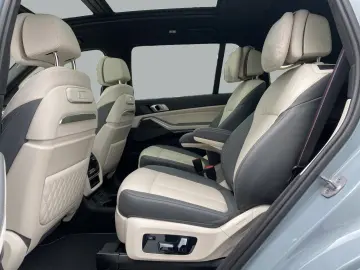 BMW X7 xDrive40d AHK 360