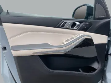BMW X7 xDrive40d AHK 360