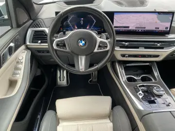 BMW X7 xDrive40d AHK 360