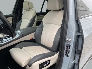 BMW X7 xDrive40d AHK 360