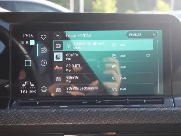 VW Golf VIII Variant 2.0 TSI DSG R-Line ACC LED PDC
