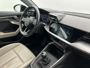 AUDI A3 Limousine 35 TFSI ;Navi Carplay Memory