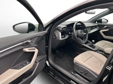 AUDI A3 Limousine 35 TFSI ;Navi Carplay Memory