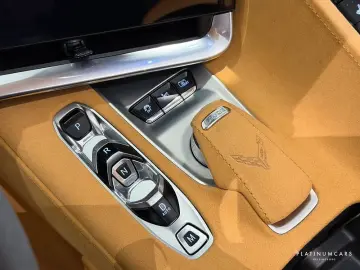Corvette Stingray Cab C8 6.2 V8 482hp Black sold BOSE