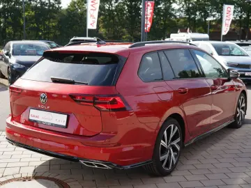 VW Golf VIII Variant 2.0 R-Line LED Navi ACC AHK