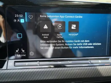 VW Golf VIII Variant 2.0 R-Line LED Navi ACC AHK