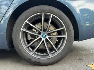 BMW 530 e Limo M-Sport Laser HUD 4-Z-Klima Leder Nav