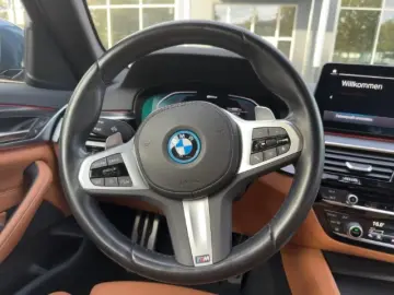 BMW 530 e Limo M-Sport Laser HUD 4-Z-Klima Leder Nav