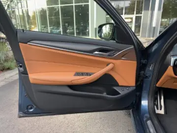 BMW 530 e Limo M-Sport Laser HUD 4-Z-Klima Leder Nav