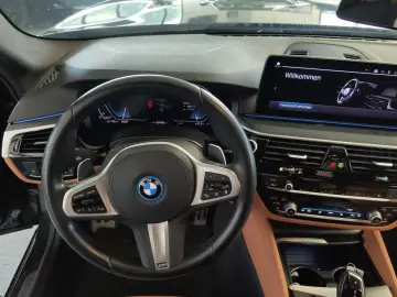 BMW 530e SAG M Sport 4xAC CAM PRIVACY AMBI HiFi LED