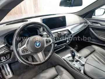BMW 530 e  M pack  Head-up  Keyless  Soft close