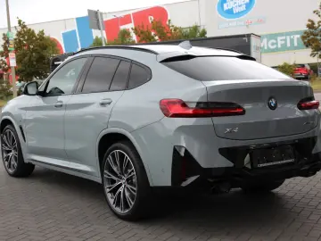 BMW X4 xDrive30d   M SPORT • LASERLIGHT • HUD • HARMAN