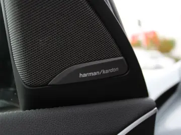 BMW X4 xDrive30d   M SPORT • LASERLIGHT • HUD • HARMAN