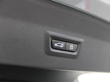 BMW X4 xDrive30d   M SPORT • LASERLIGHT • HUD • HARMAN