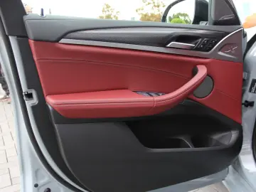 BMW X4 xDrive30d   M SPORT • LASERLIGHT • HUD • HARMAN