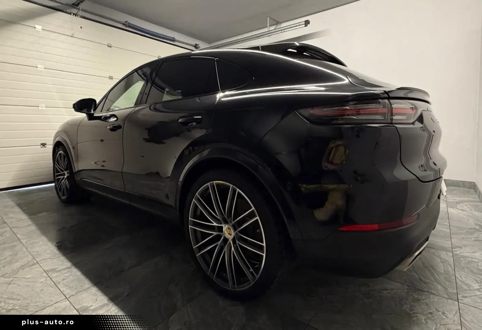 Porsche Cayenne Coupe 3.0 - HUD  360  Air Suspension  Pano