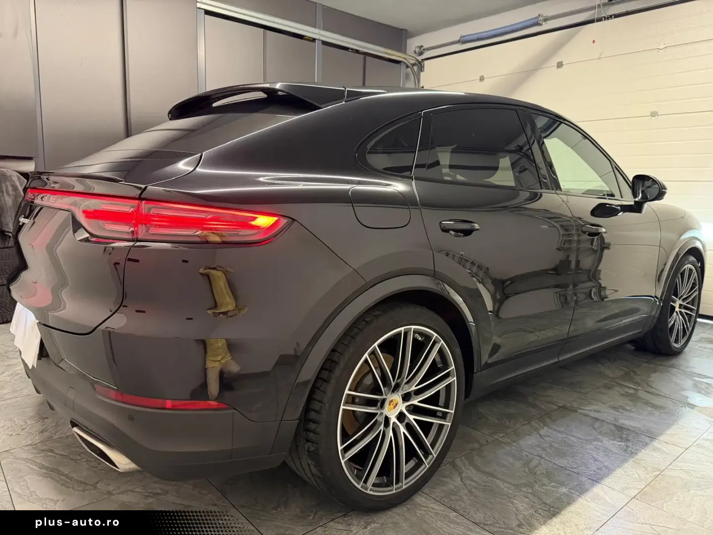 Porsche Cayenne Coupe 3.0 - HUD  360  Air Suspension  Pano