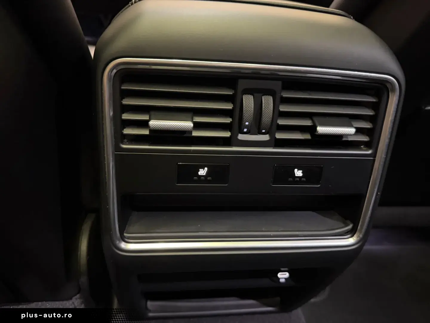 Porsche Cayenne Coupe 3.0 - HUD  360  Air Suspension  Pano