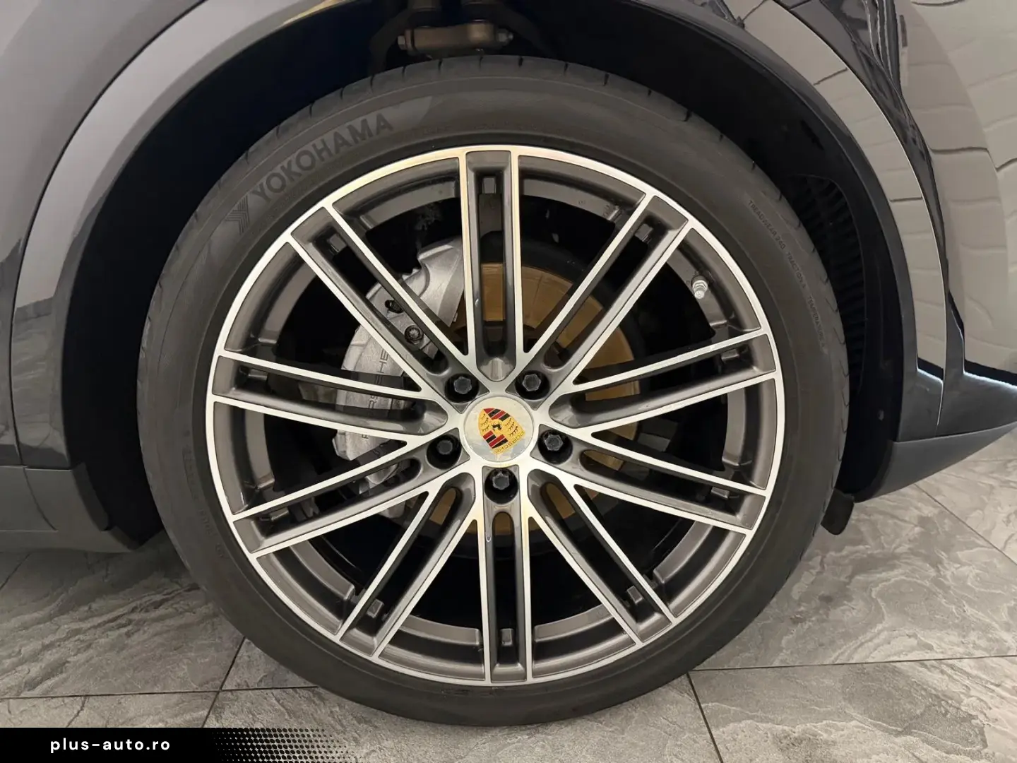 Porsche Cayenne Coupe 3.0 - HUD  360  Air Suspension  Pano
