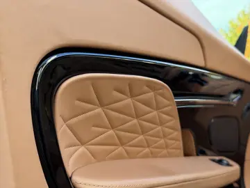 ASTON MARTIN DB12 V8  MwSt. ausw. Inspire Comfort