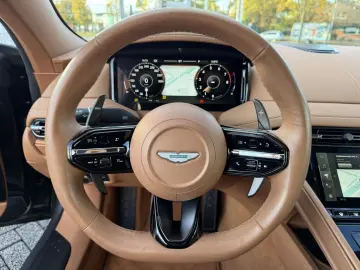 ASTON MARTIN DB12 V8  MwSt. ausw. Inspire Comfort