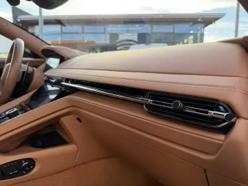 ASTON MARTIN DB12 V8  MwSt. ausw. Inspire Comfort