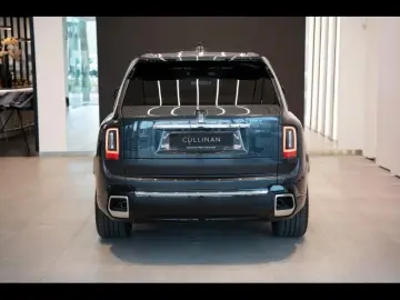 ROLLS ROYCE Cullinan Provenance 2 Year Warranty & Service