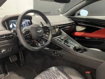 ASTON MARTIN DB12 DB12