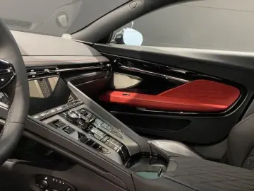 ASTON MARTIN DB12 DB12