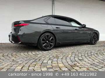 BMW 750e xDr.  MSPORTPAKET LOUNGE SEAT FOND EN TÜREN