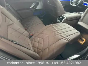 BMW 750e xDr.  MSPORTPAKET LOUNGE SEAT FOND EN TÜREN