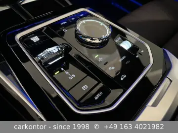BMW 750e xDr.  MSPORTPAKET LOUNGE SEAT FOND EN TÜREN