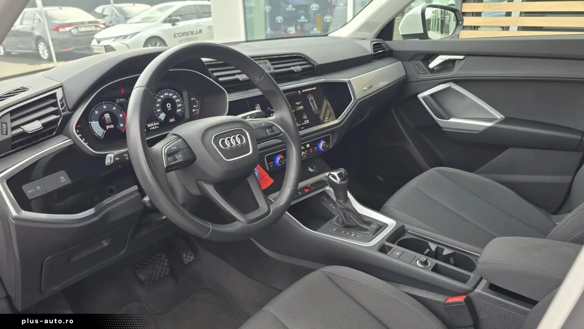 Audi Q3 2.0 TDI S-TRONIC - 150 Cp