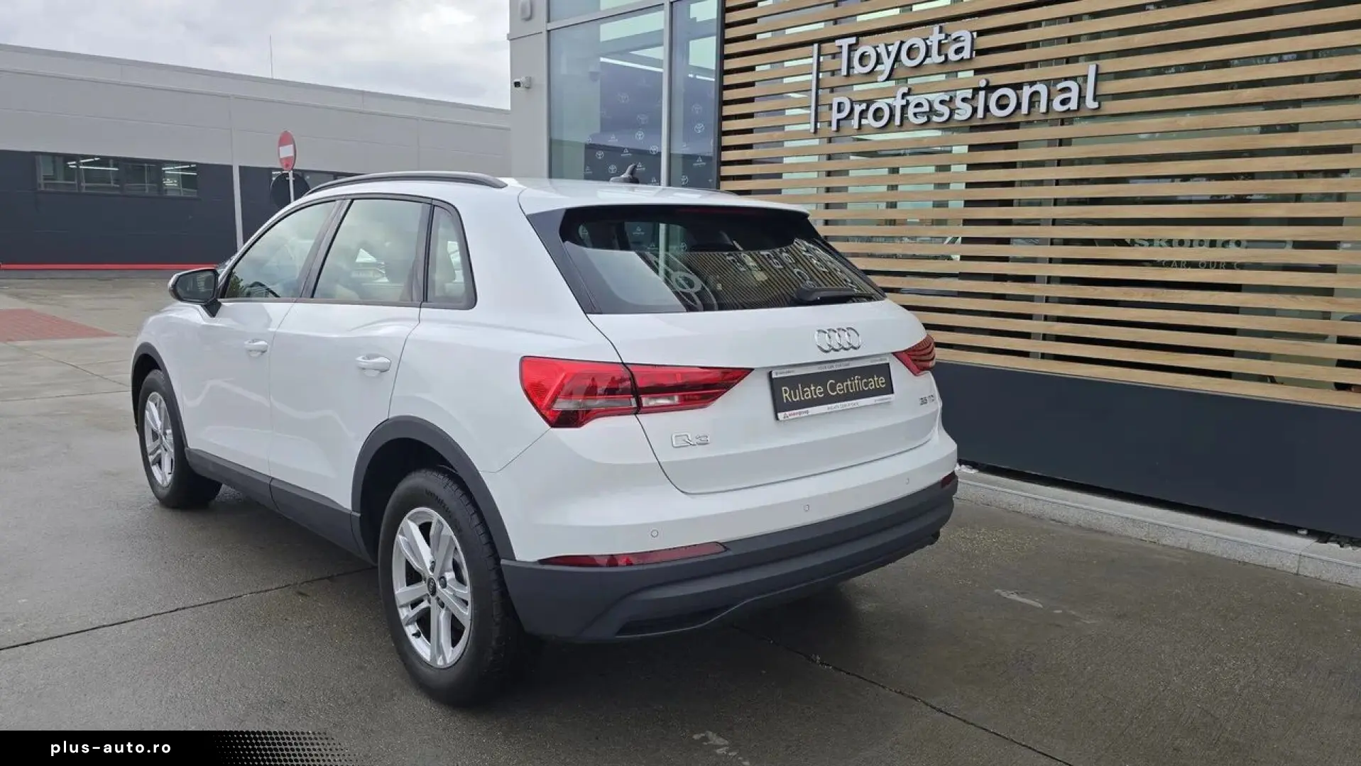 Audi Q3 2.0 TDI S-TRONIC - 150 Cp