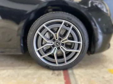 MERCEDES E 300 e 4MATIC   AMG LINE • PANO DISTRONIC 360