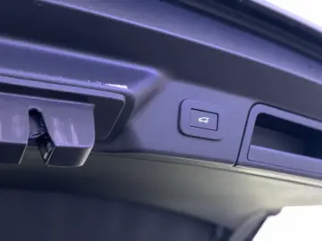 RANGE ROVER VELAR D200 DYNAMIC PANO • MEMORY