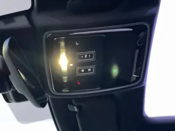RANGE ROVER VELAR D200 DYNAMIC PANO • MEMORY