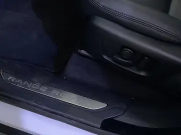 RANGE ROVER VELAR D200 DYNAMIC PANO • MEMORY