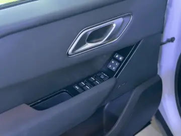 RANGE ROVER VELAR D200 DYNAMIC PANO • MEMORY